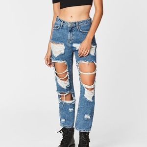 Carmar distressed jeans